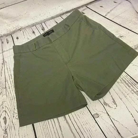 Banana Republic‎ khaki green shorts women’s size 4 - Picture 1 of 9